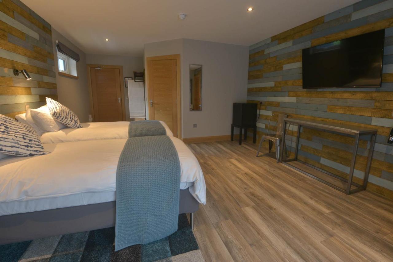 Вилла The Shack & Pods At Inchree Corran  Экстерьер фото