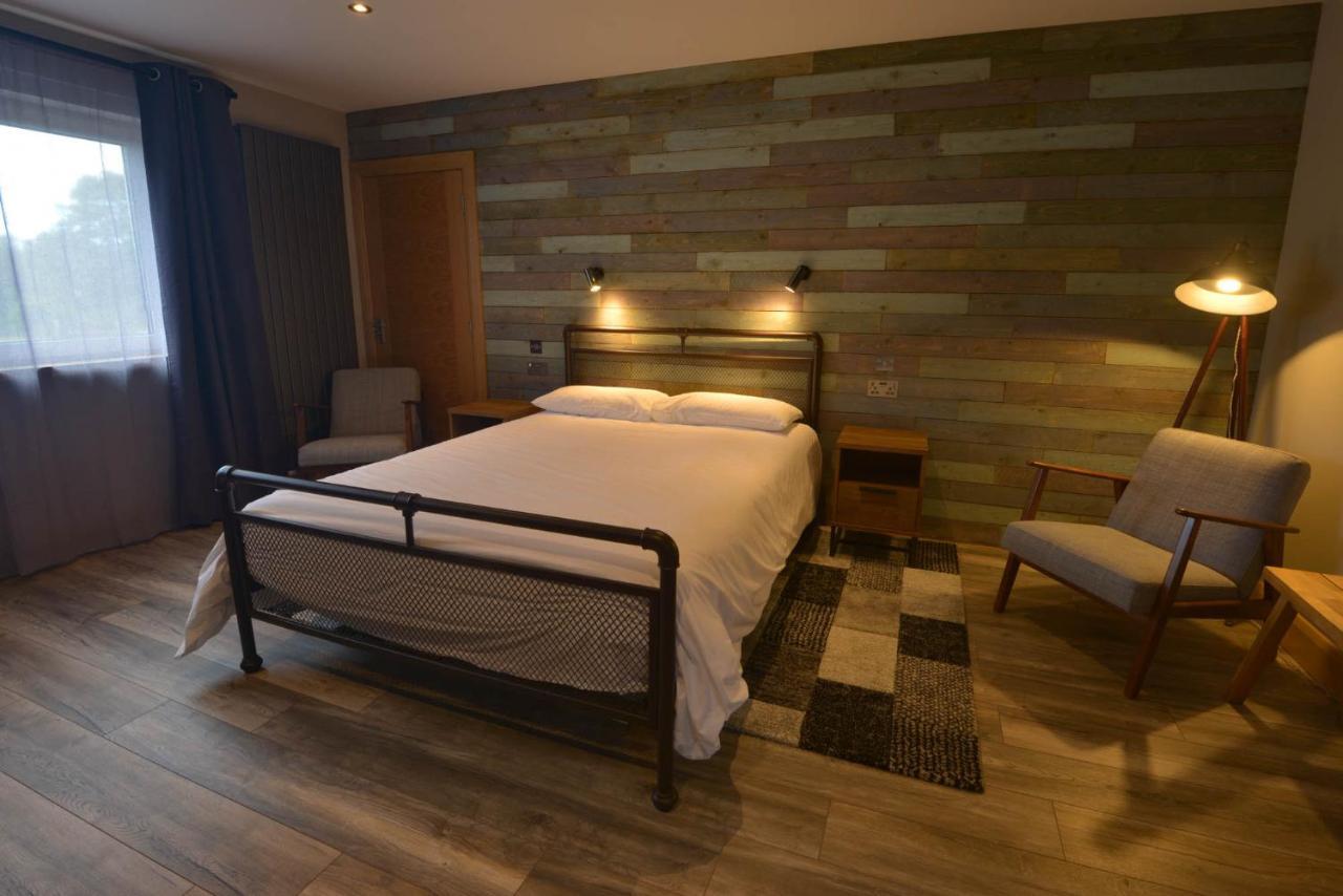 Вилла The Shack & Pods At Inchree Corran  Экстерьер фото