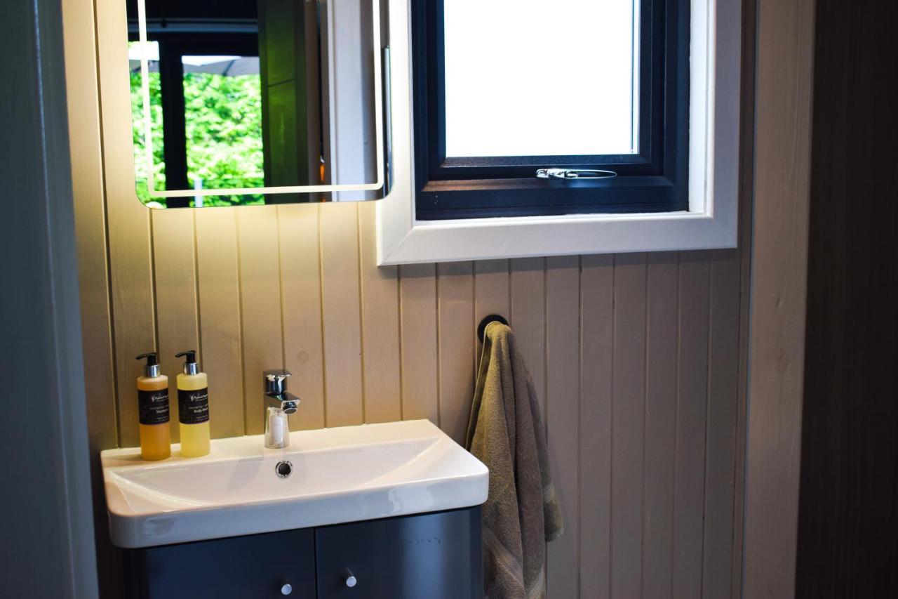Вилла The Shack & Pods At Inchree Corran  Экстерьер фото